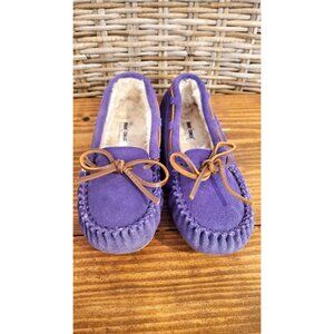 Minnetonka Girls Purple Suede Moccasin Slippers Faux Fur Leather lace Size 4